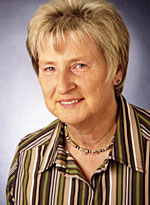 Portraitfoto von Pfarrerin Gertrud Henkel